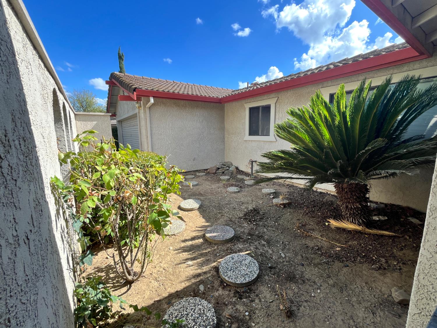 312 Roxanne Dr, Patterson, CA 95363