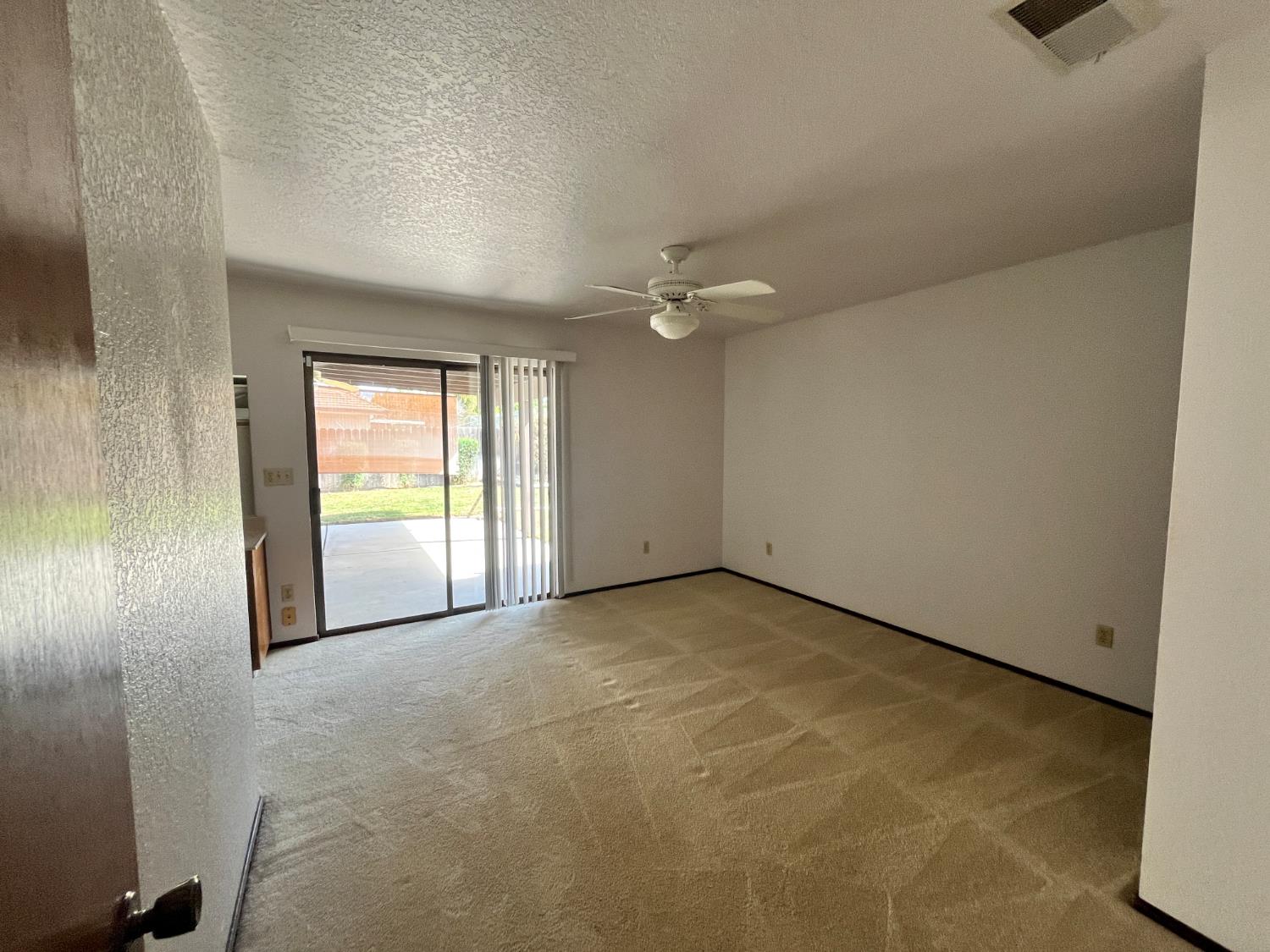 312 Roxanne Dr, Patterson, CA 95363