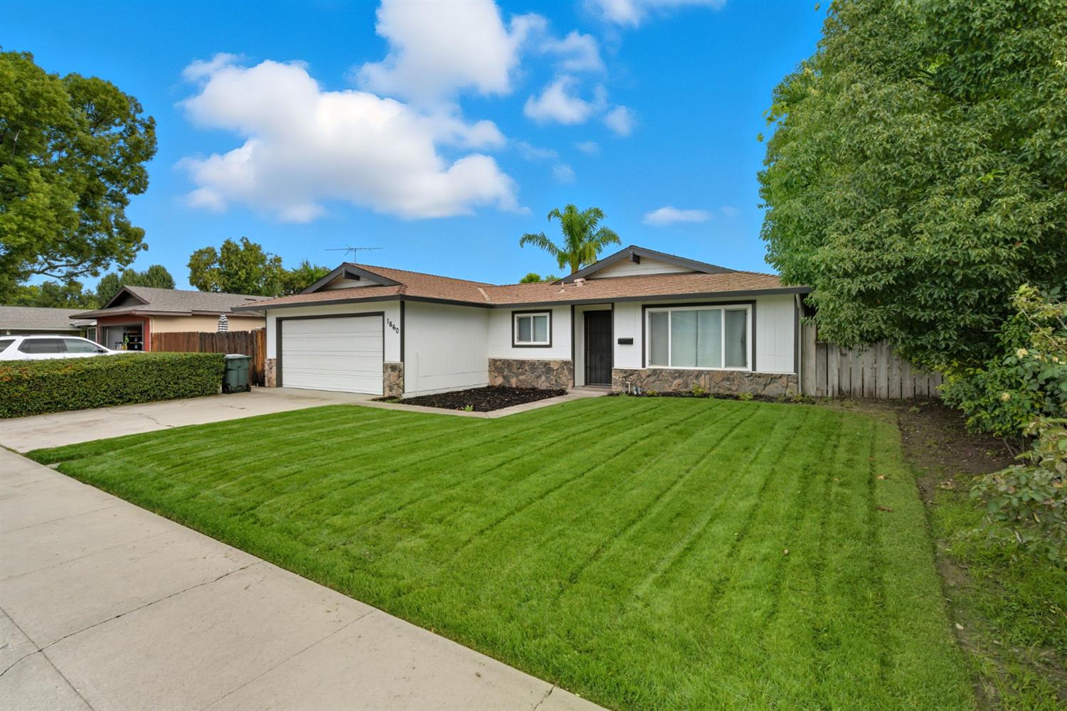 1660 Kingwood Ave, Manteca, CA 95336