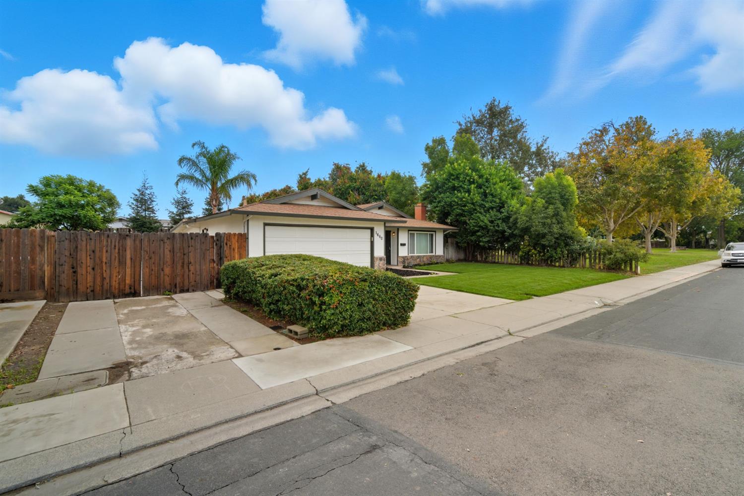 1660 Kingwood Ave, Manteca, CA 95336