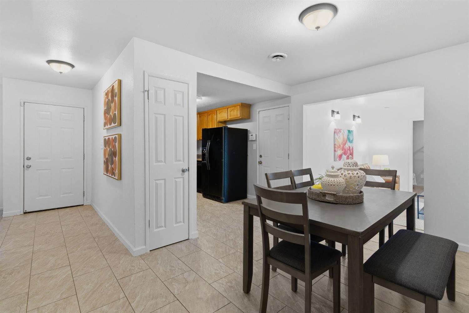 1660 Kingwood Ave, Manteca, CA 95336