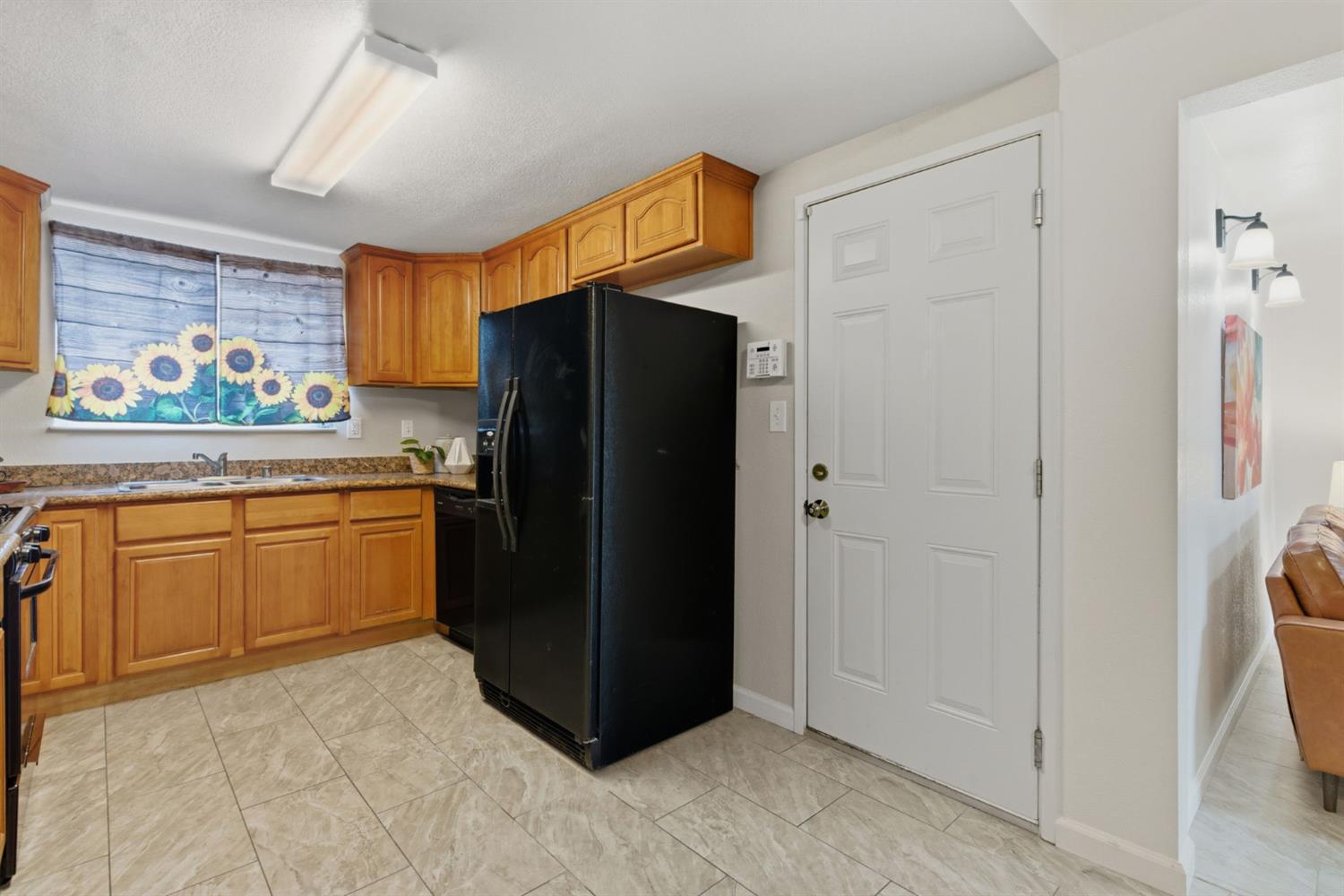 1660 Kingwood Ave, Manteca, CA 95336