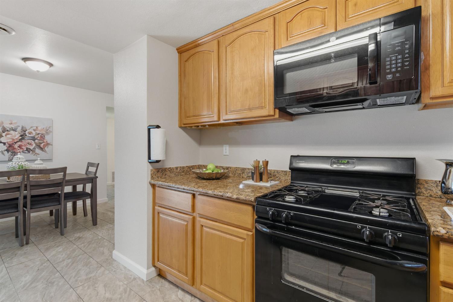 1660 Kingwood Ave, Manteca, CA 95336