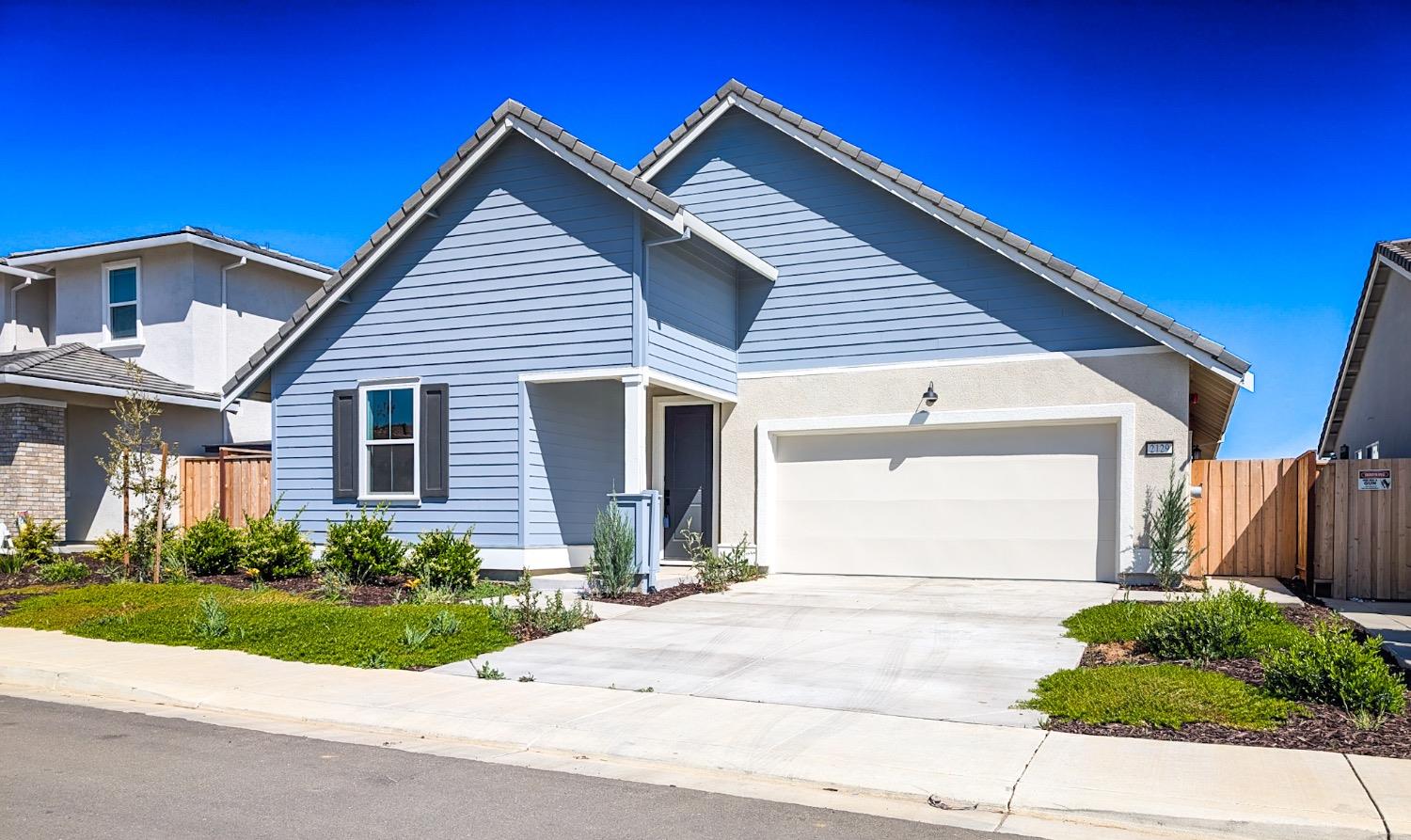 2129 Stagecoach Rd, Patterson, CA 95363