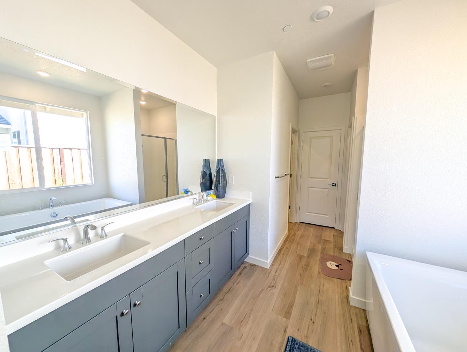 2129 Stagecoach Rd, Patterson, CA 95363