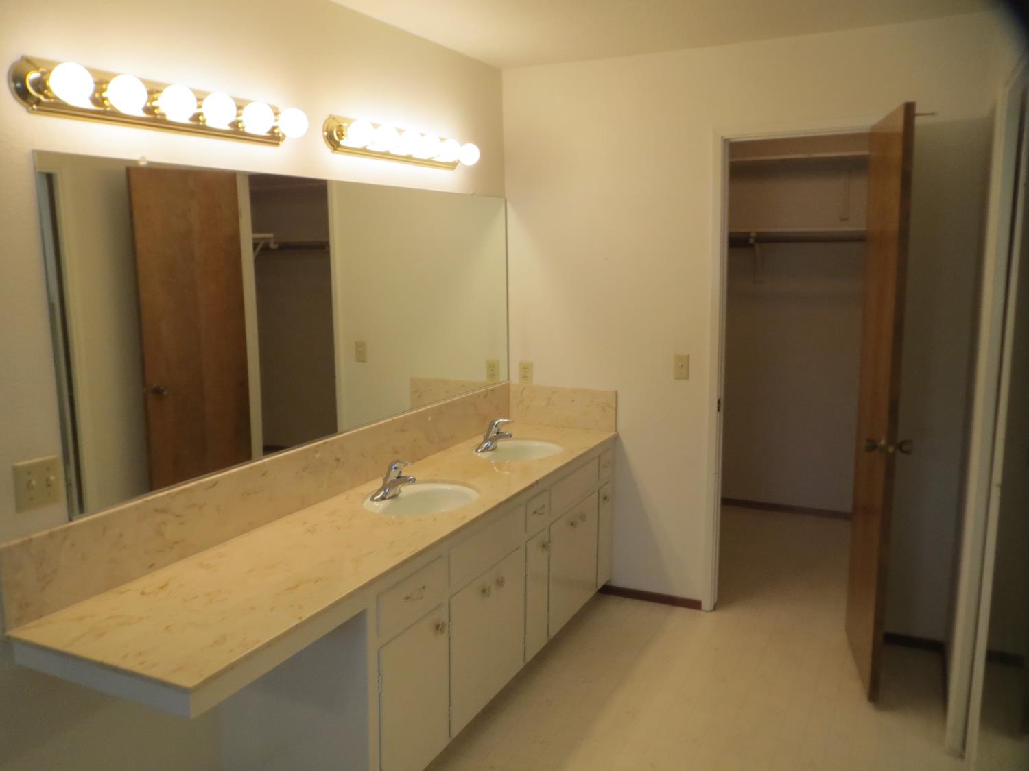 280 Drexel Ave, Turlock, CA 95382