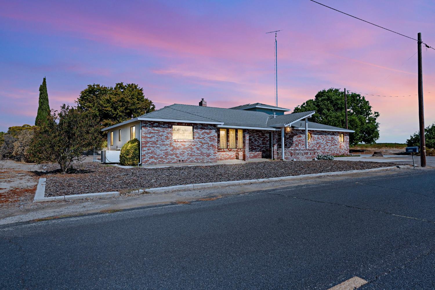 3325 W Barnhart Rd, Turlock, CA 95382