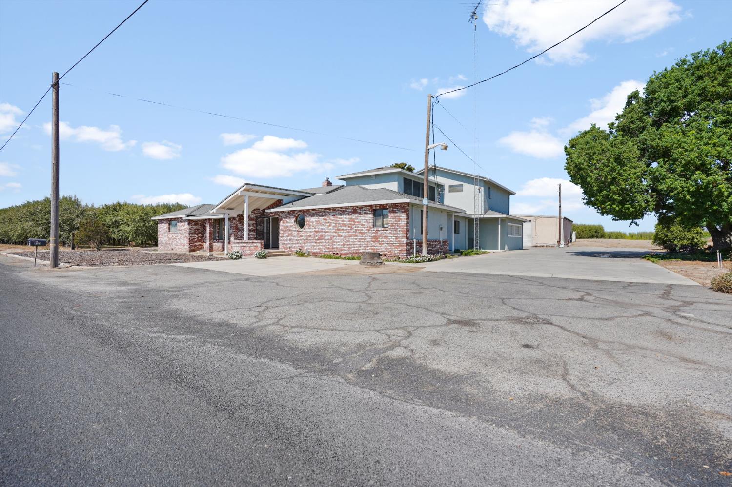 3325 W Barnhart Rd, Turlock, CA 95382