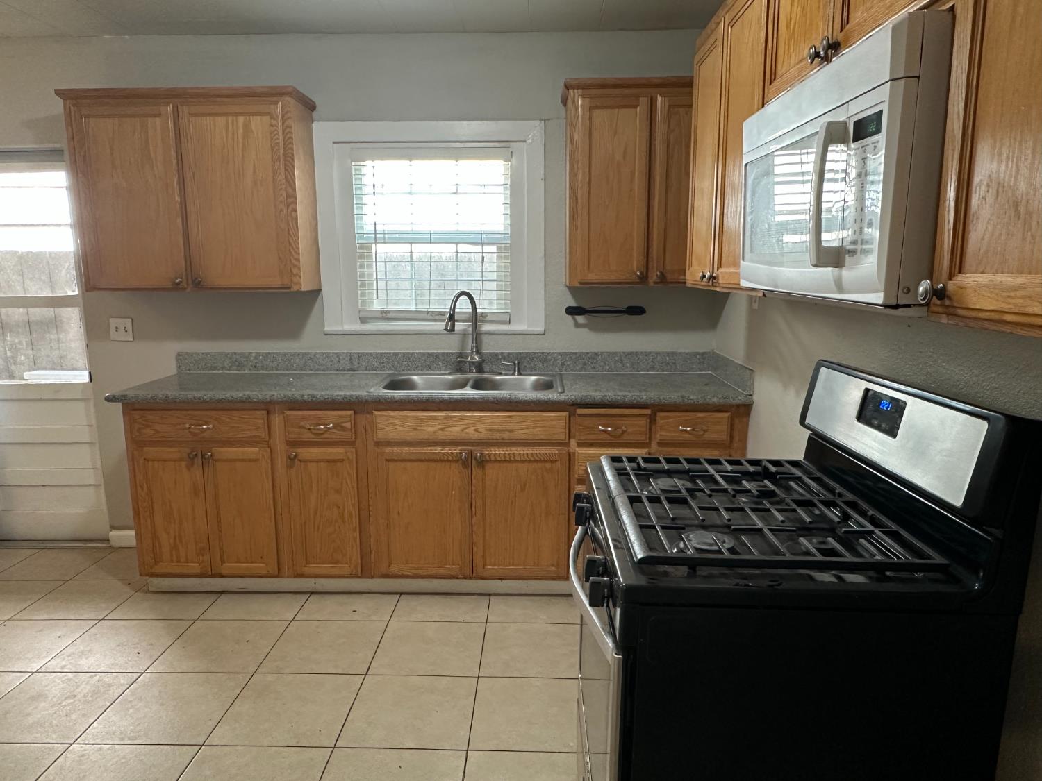 1235 N St, Newman, CA 95360