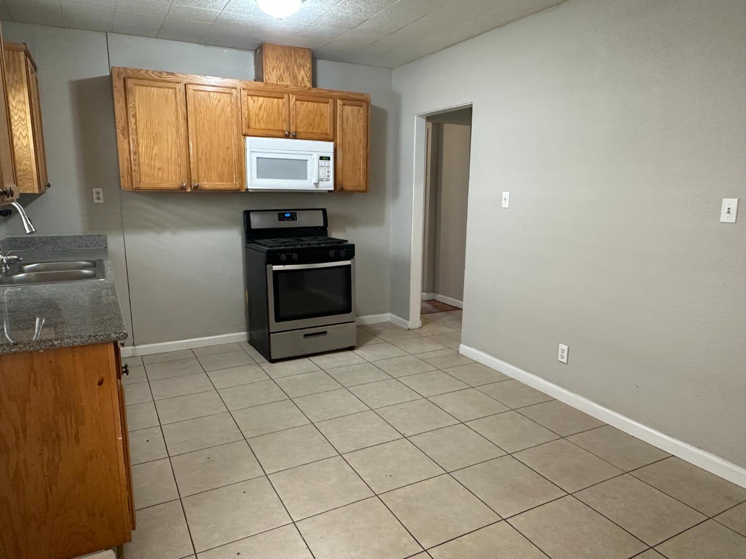 1235 N St, Newman, CA 95360