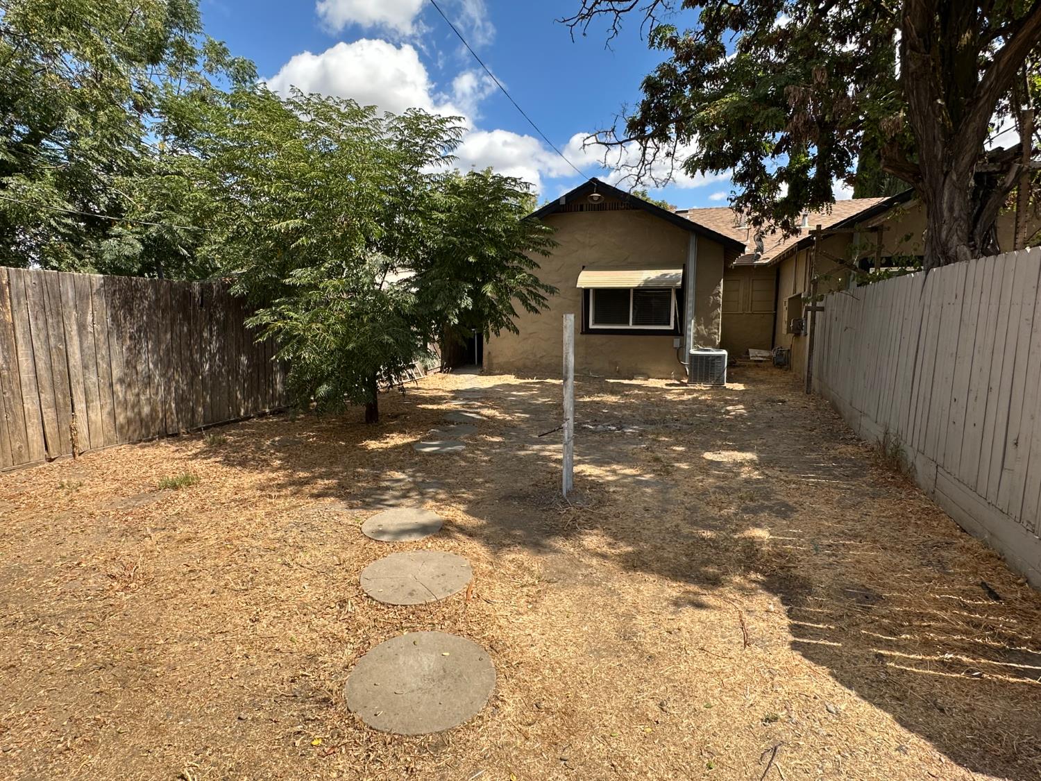 1235 N St, Newman, CA 95360