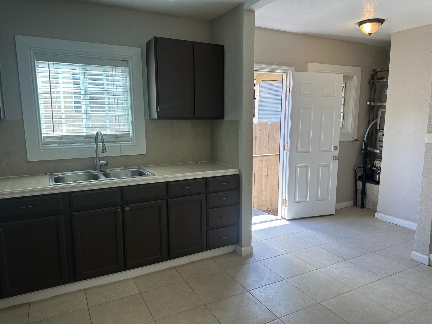 1235 N St, Newman, CA 95360