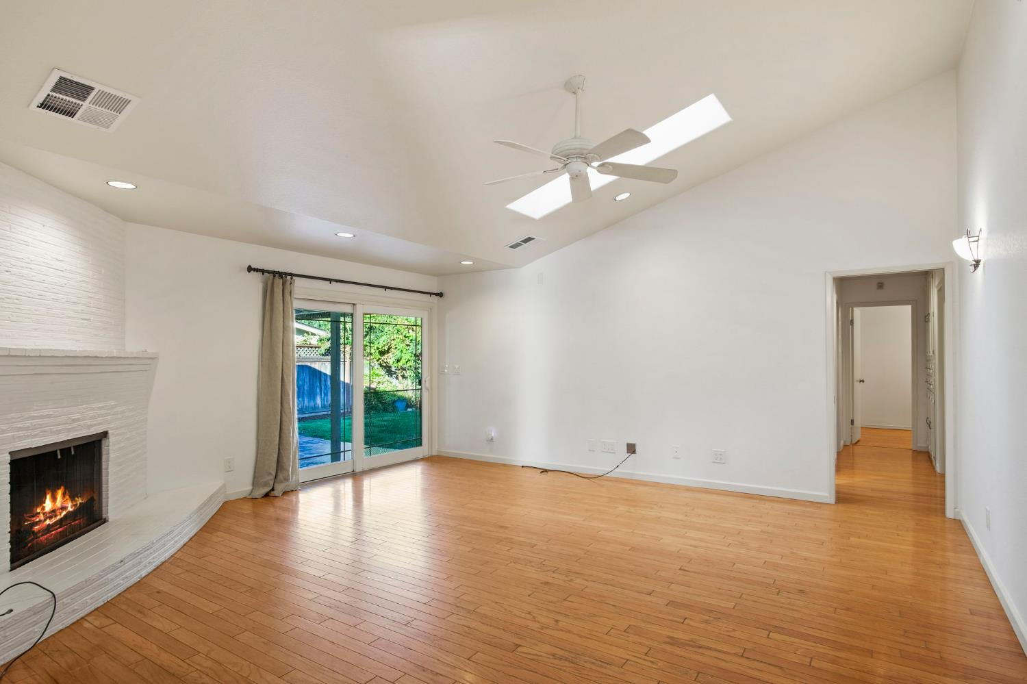 1605 Goldenwood Dr, Modesto, CA 95350