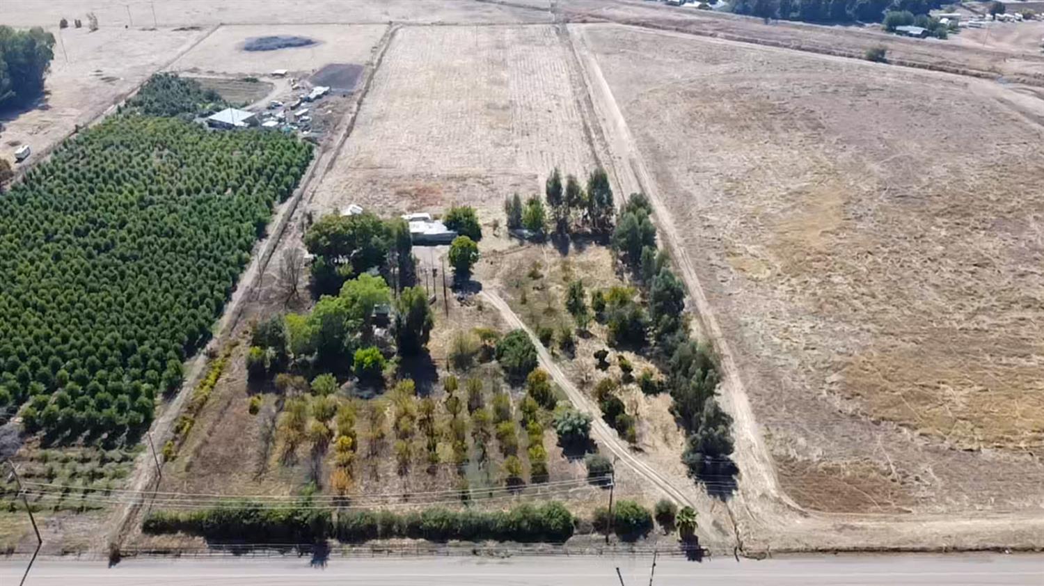 6391 E Copper Ave, Clovis, CA 93619