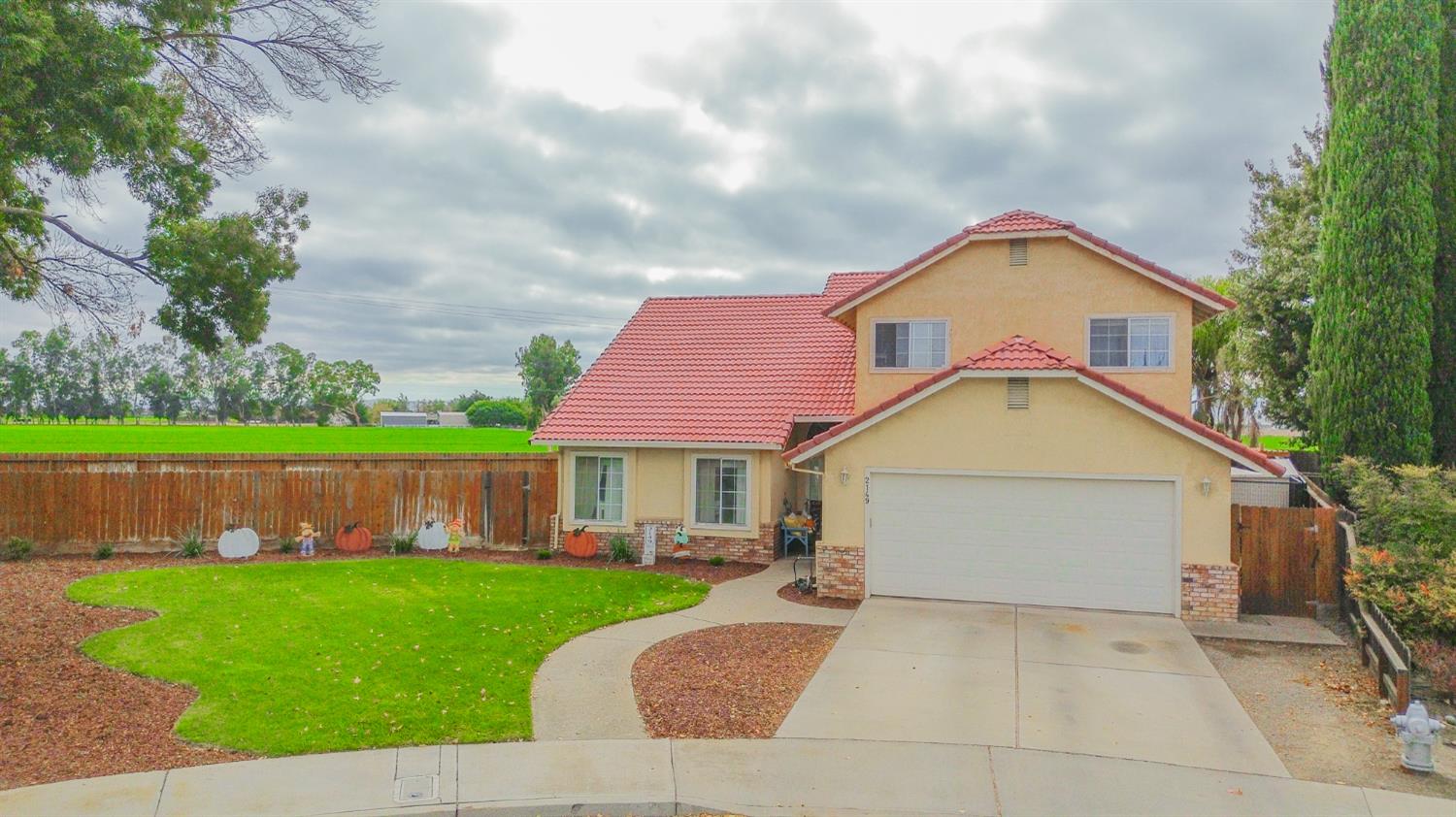2149 McKinley Ct, Los Banos, CA 93635