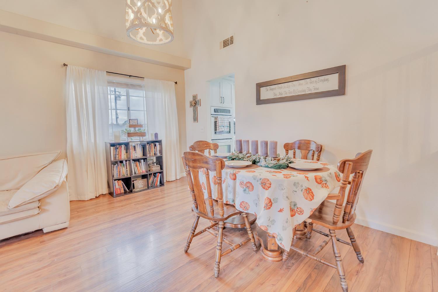 2149 McKinley Ct, Los Banos, CA 93635