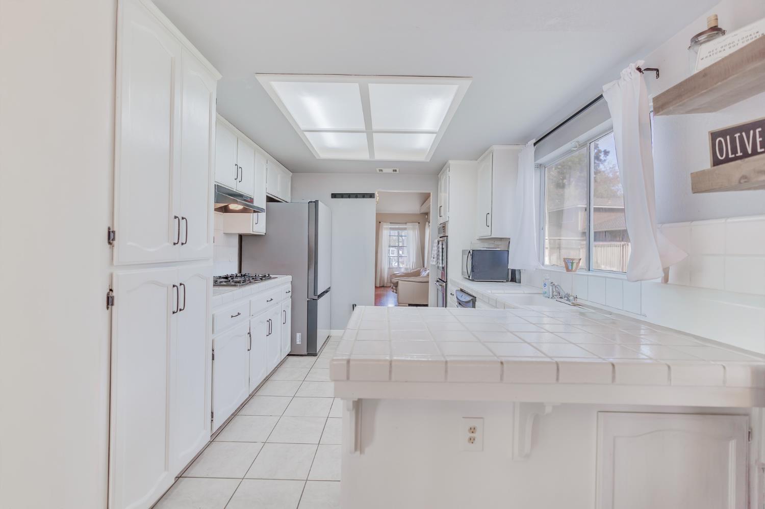 2149 McKinley Ct, Los Banos, CA 93635