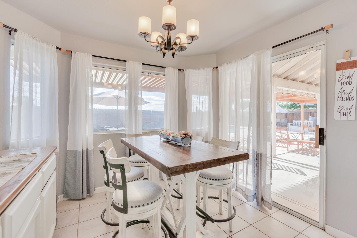 2149 McKinley Ct, Los Banos, CA 93635