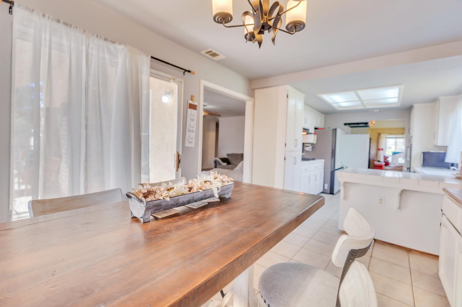 2149 McKinley Ct, Los Banos, CA 93635