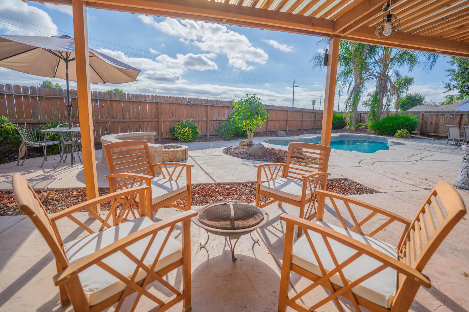 2149 McKinley Ct, Los Banos, CA 93635