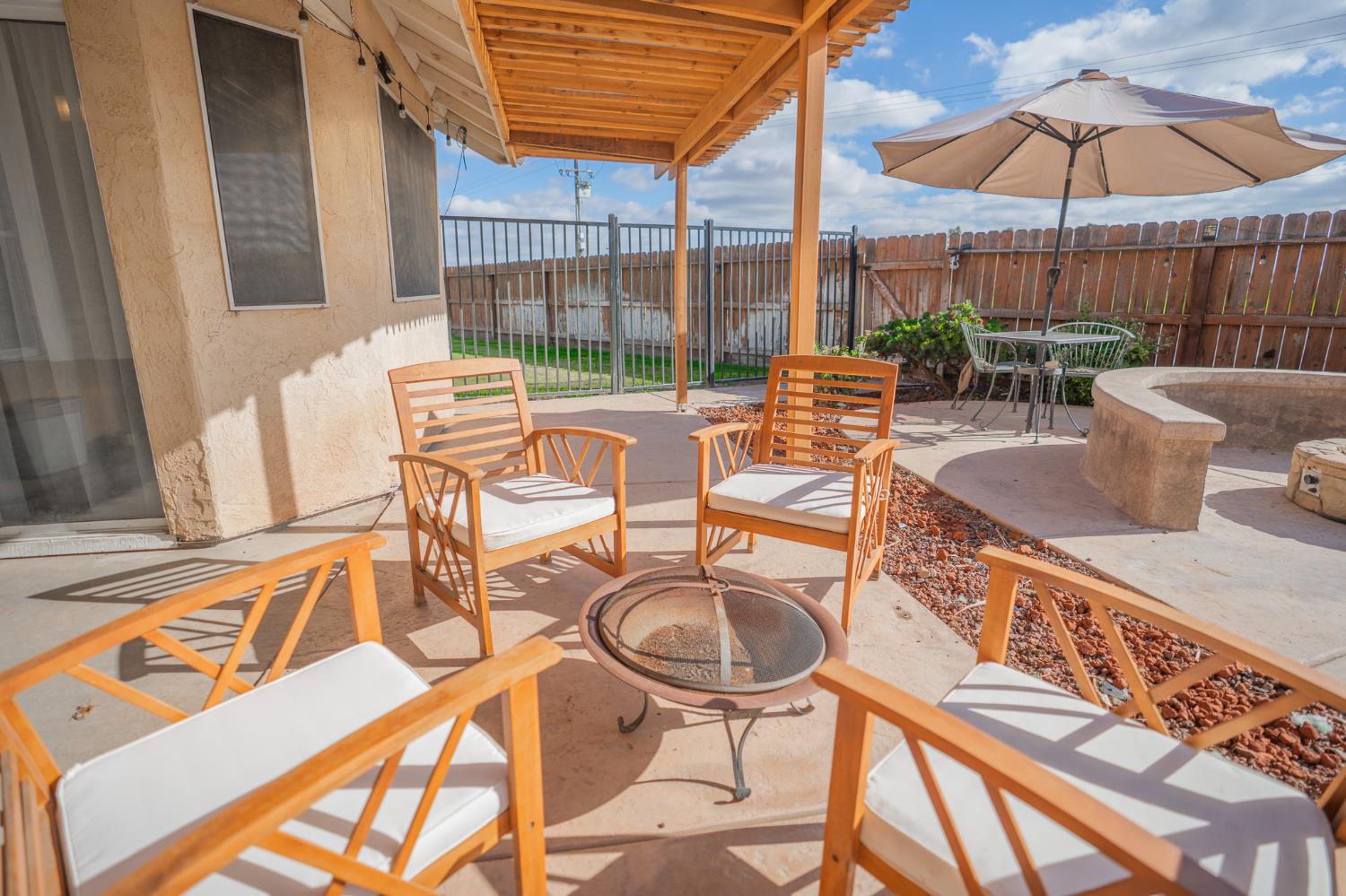 2149 McKinley Ct, Los Banos, CA 93635