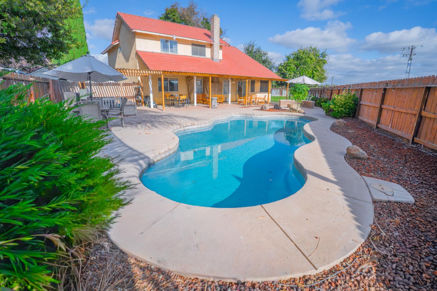 2149 McKinley Ct, Los Banos, CA 93635