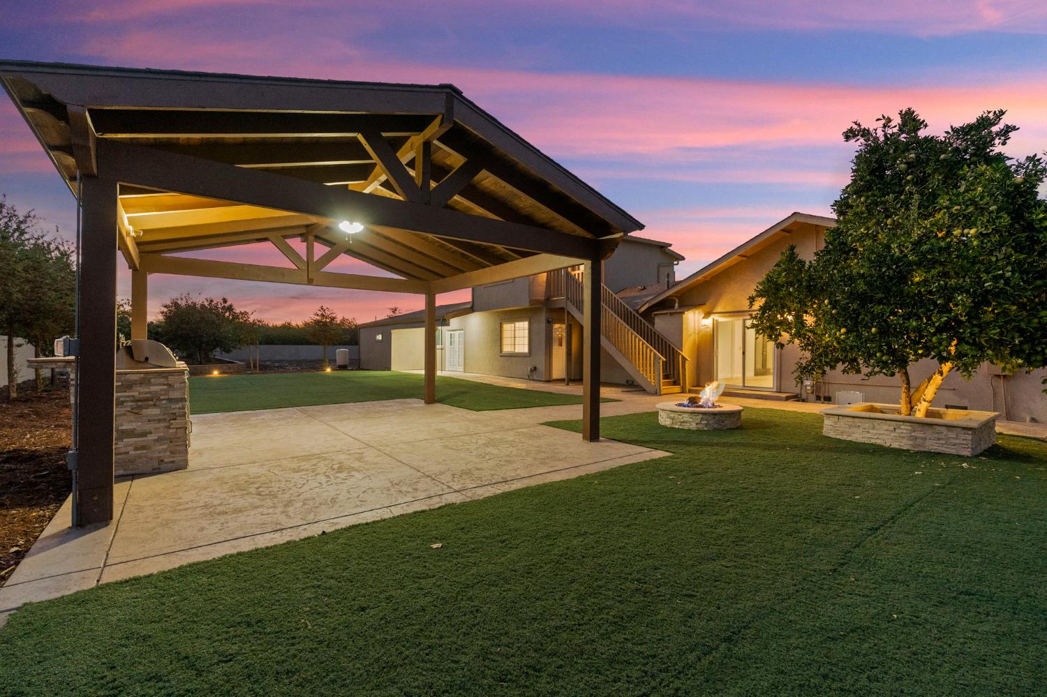 14125 Ward Ave, Patterson, CA 95363