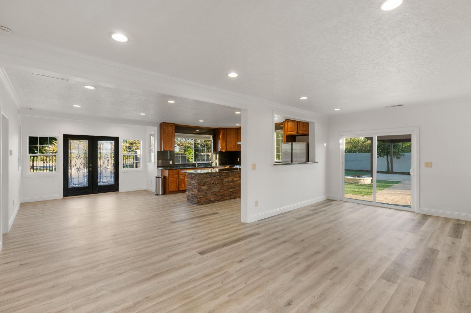 14125 Ward Ave, Patterson, CA 95363