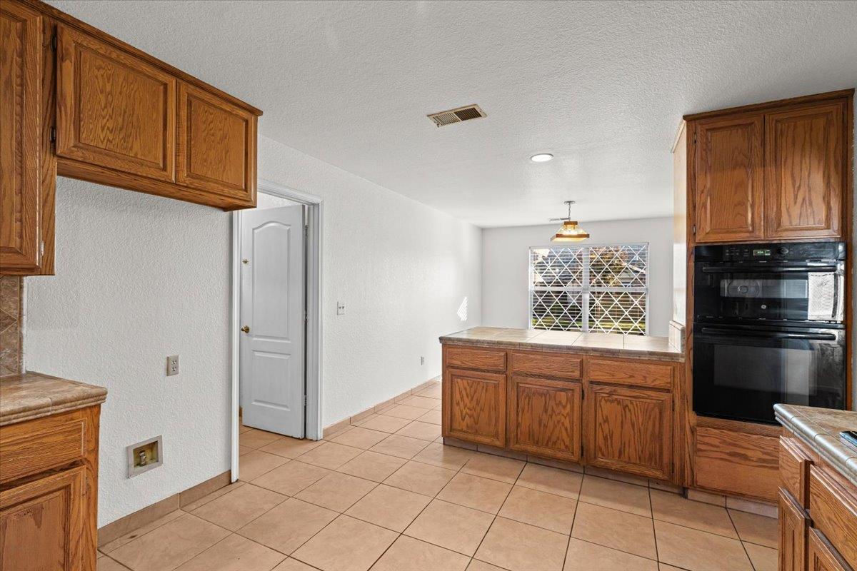 277 Garden Circle Dr, Manteca, CA 95336