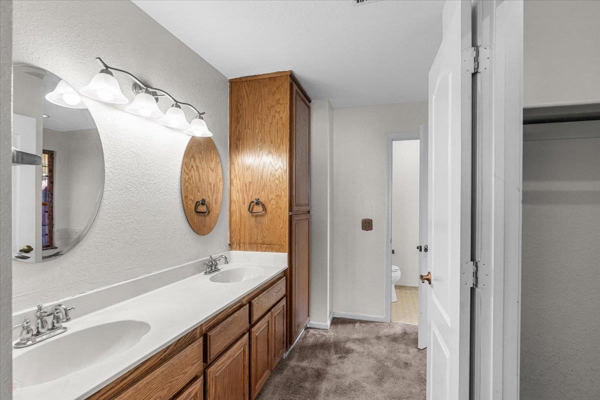 277 Garden Circle Dr, Manteca, CA 95336