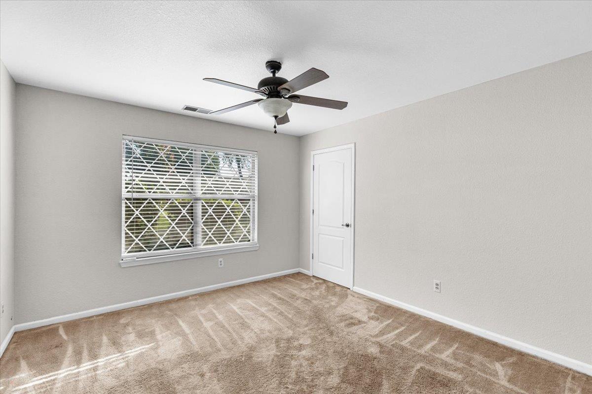 277 Garden Circle Dr, Manteca, CA 95336