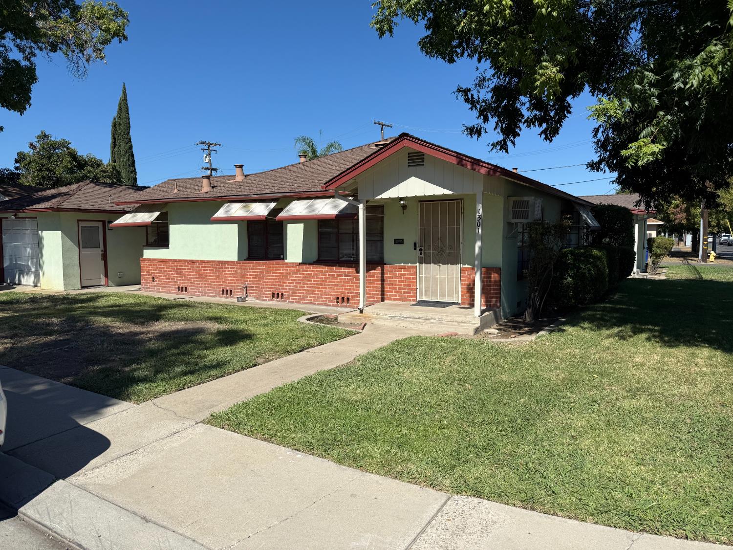 1301 Oakwood Dr, Modesto, CA 95350