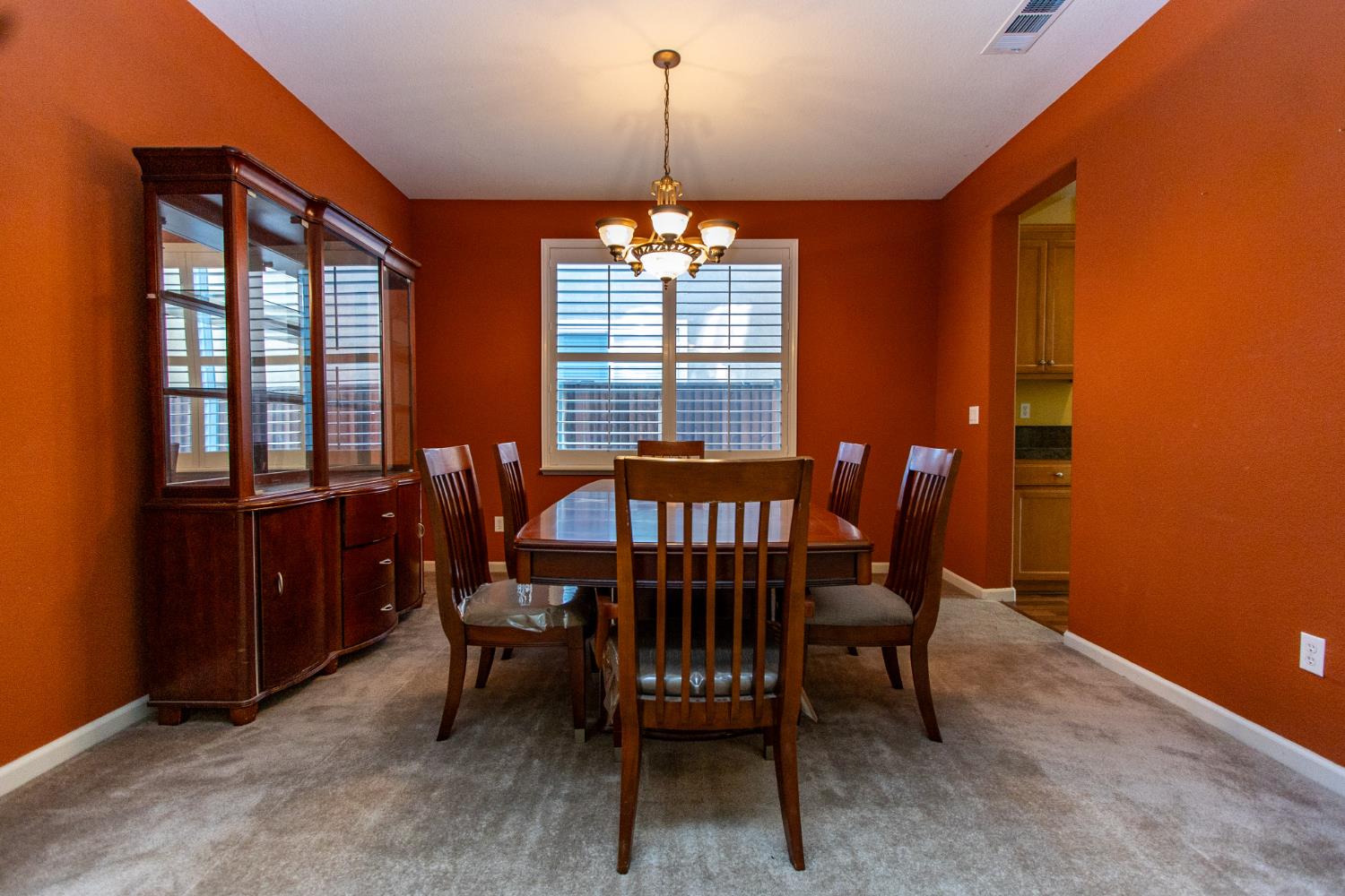 1920 Trail Way, Turlock, CA 95382