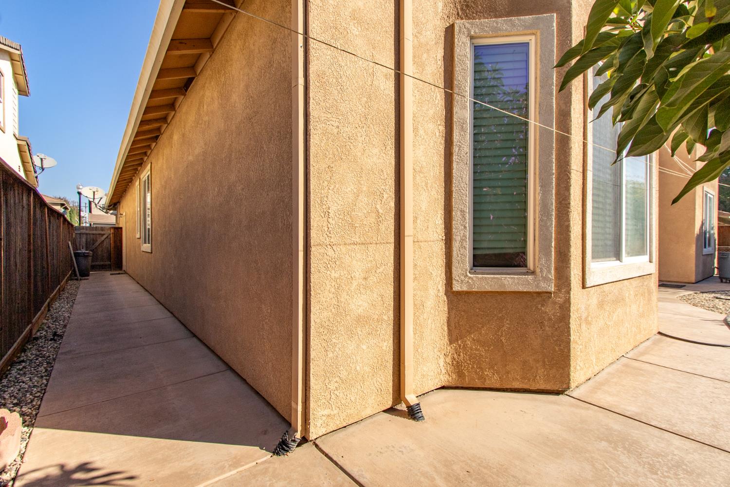 1920 Trail Way, Turlock, CA 95382