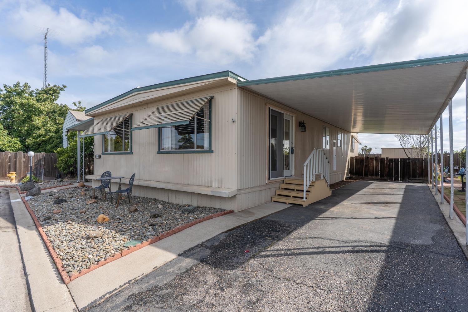 2505 Jackson Ave #207, Escalon, CA 95320