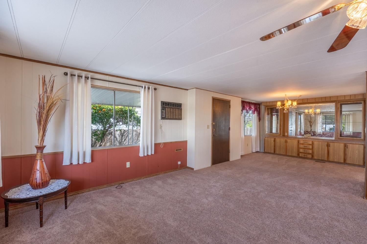 2505 Jackson Ave #207, Escalon, CA 95320