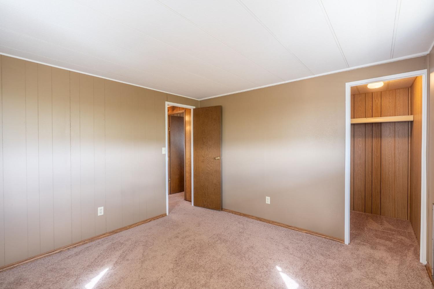 2505 Jackson Ave #207, Escalon, CA 95320