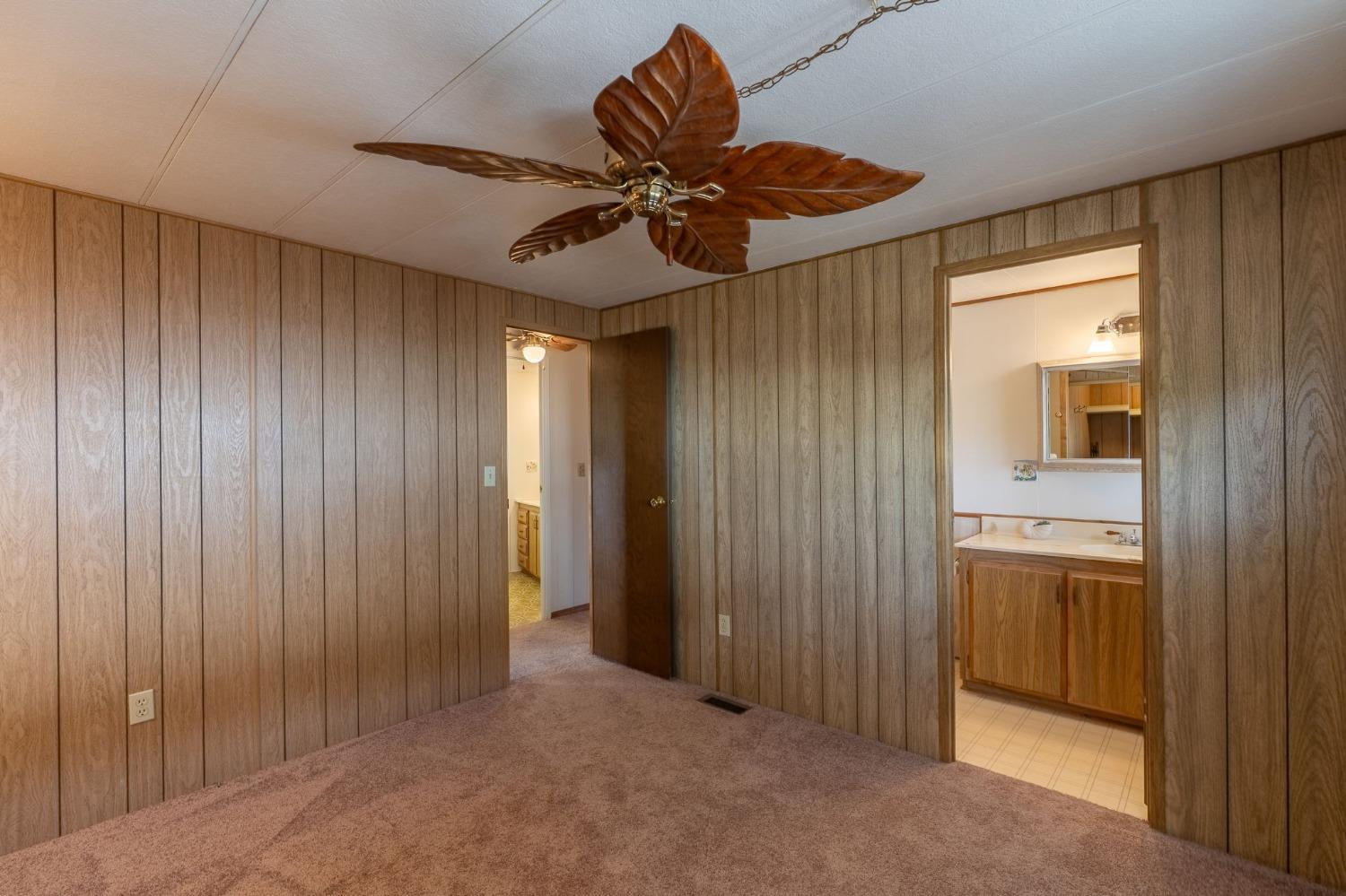 2505 Jackson Ave #207, Escalon, CA 95320