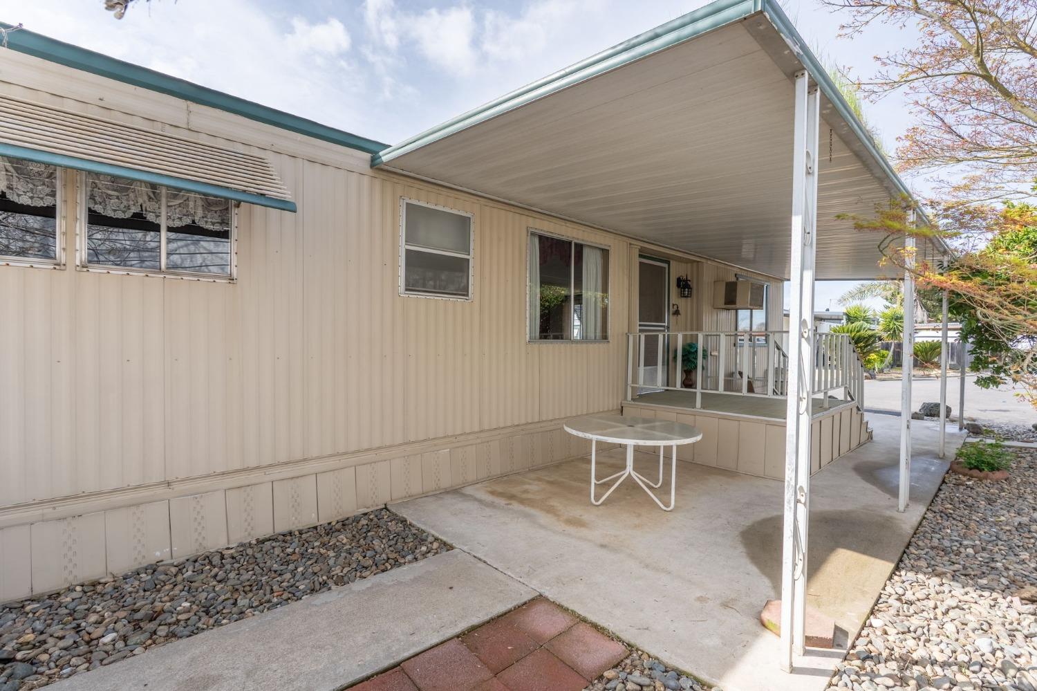 2505 Jackson Ave #207, Escalon, CA 95320
