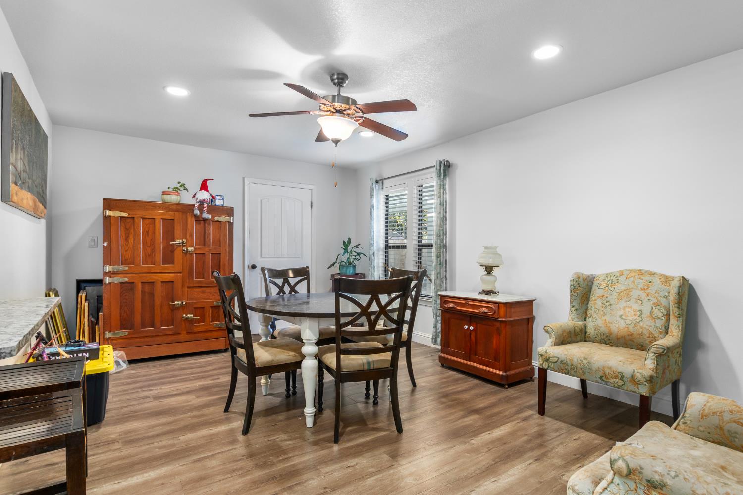 1713 Teakwood Dr, Modesto, CA 95350