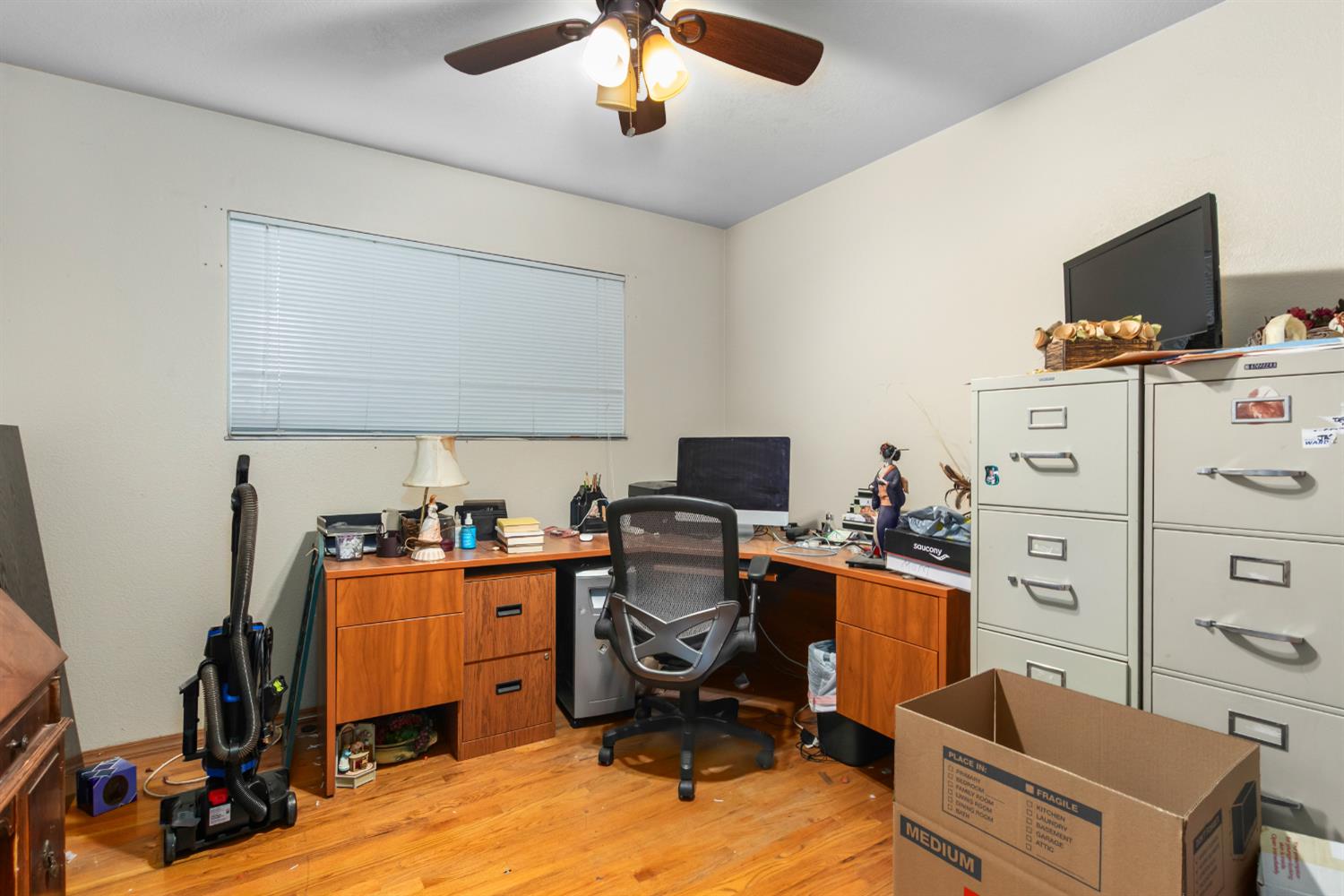 1713 Teakwood Dr, Modesto, CA 95350