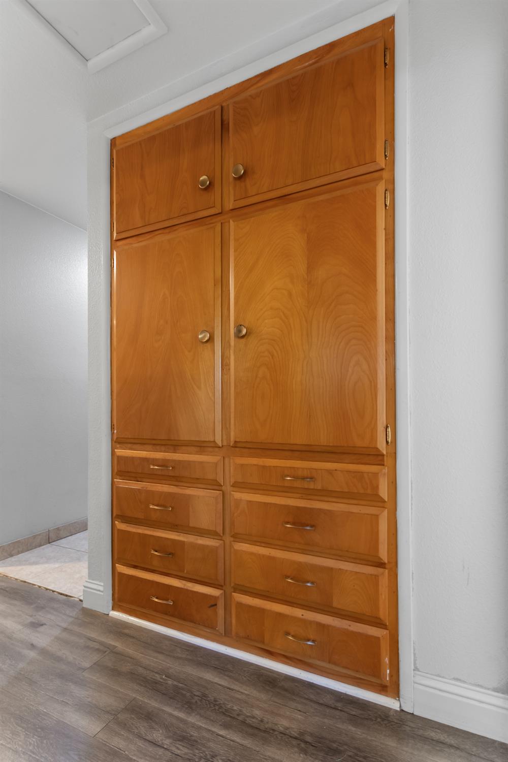 1713 Teakwood Dr, Modesto, CA 95350