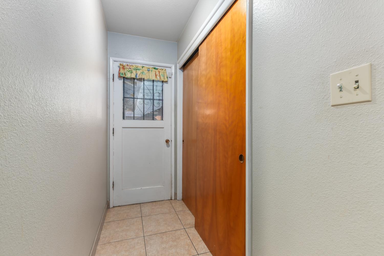 1713 Teakwood Dr, Modesto, CA 95350