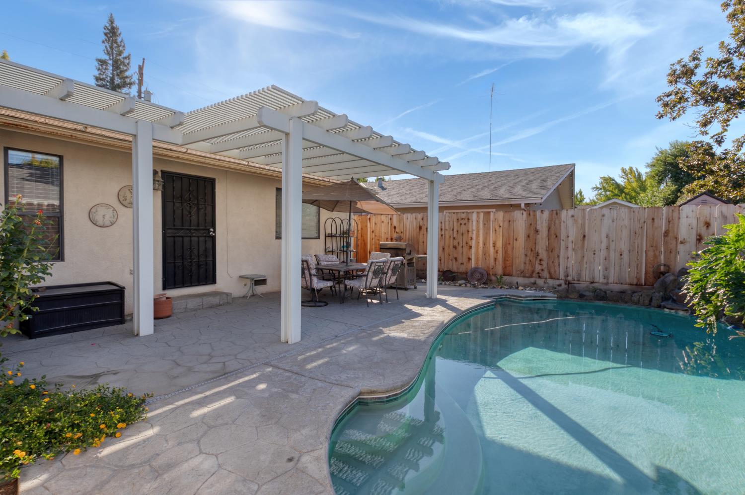 1713 Teakwood Dr, Modesto, CA 95350