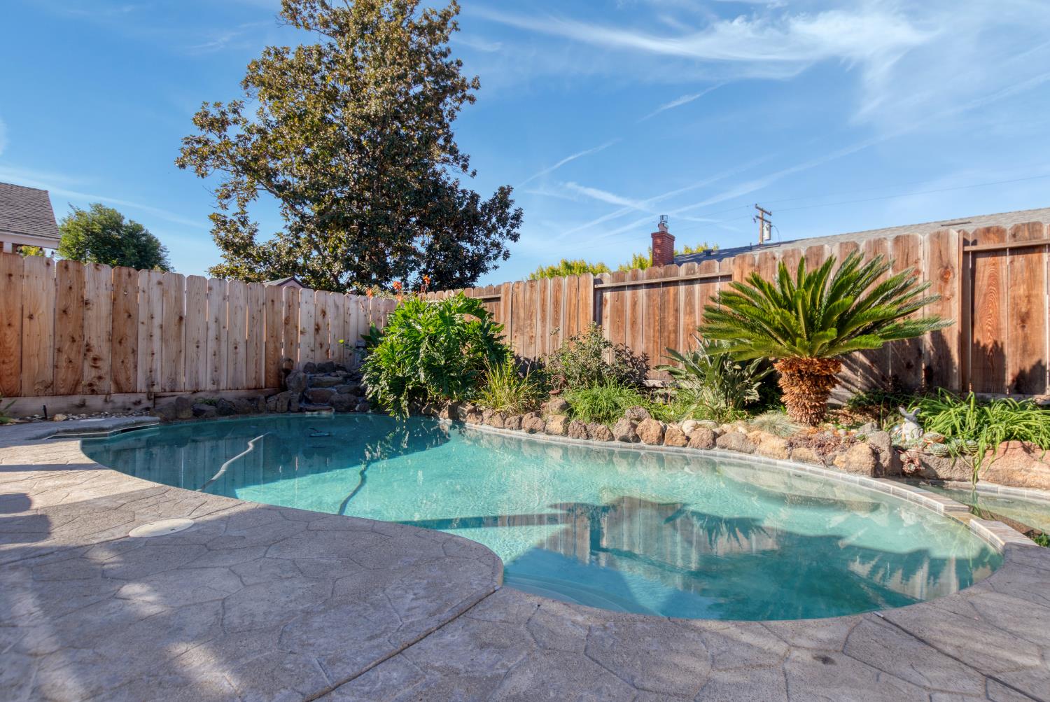 1713 Teakwood Dr, Modesto, CA 95350