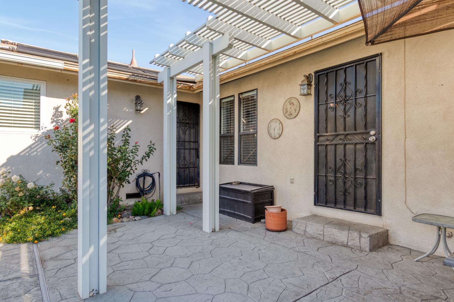 1713 Teakwood Dr, Modesto, CA 95350