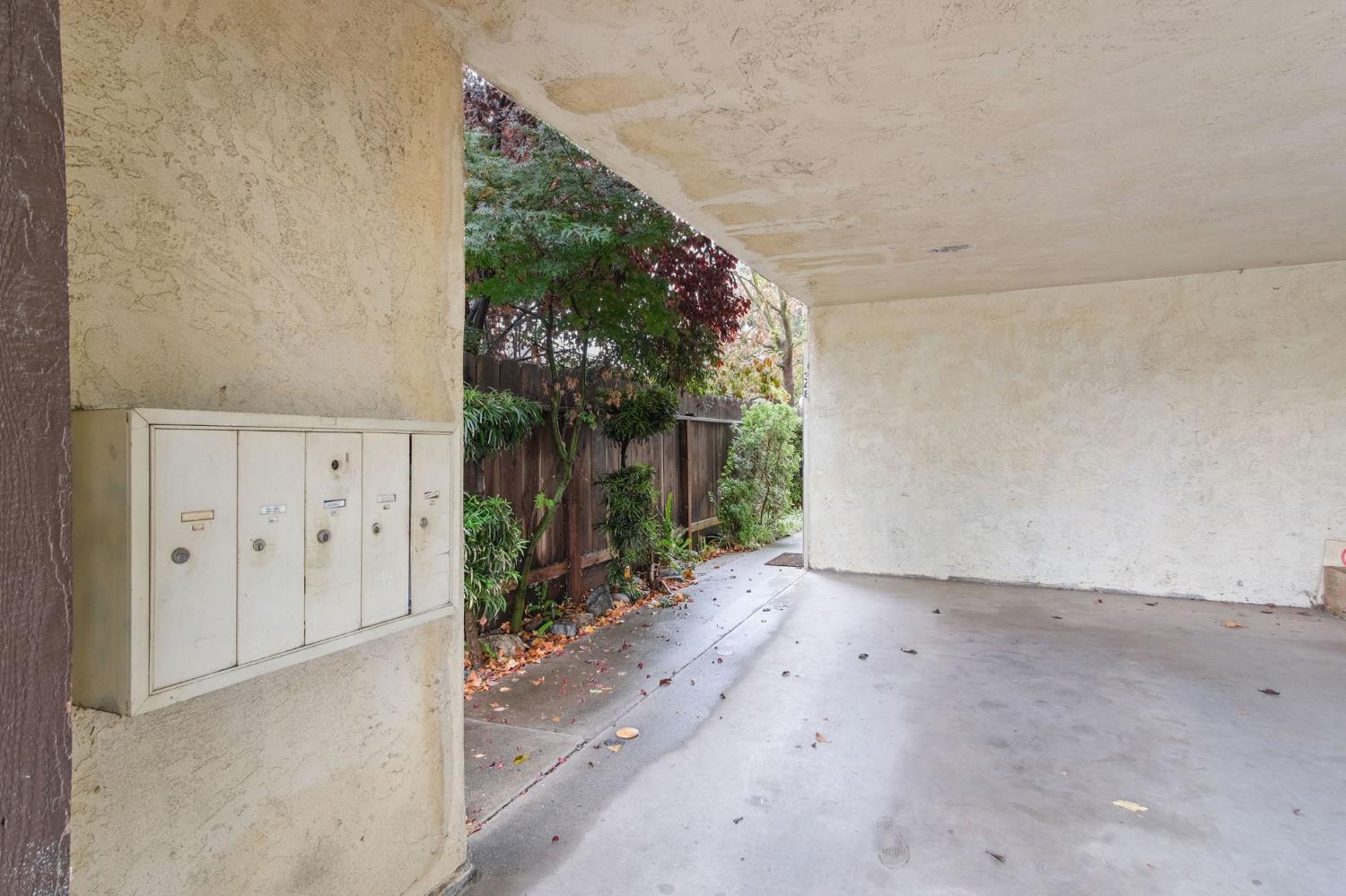 348 Wayside Dr, Turlock, CA 95380