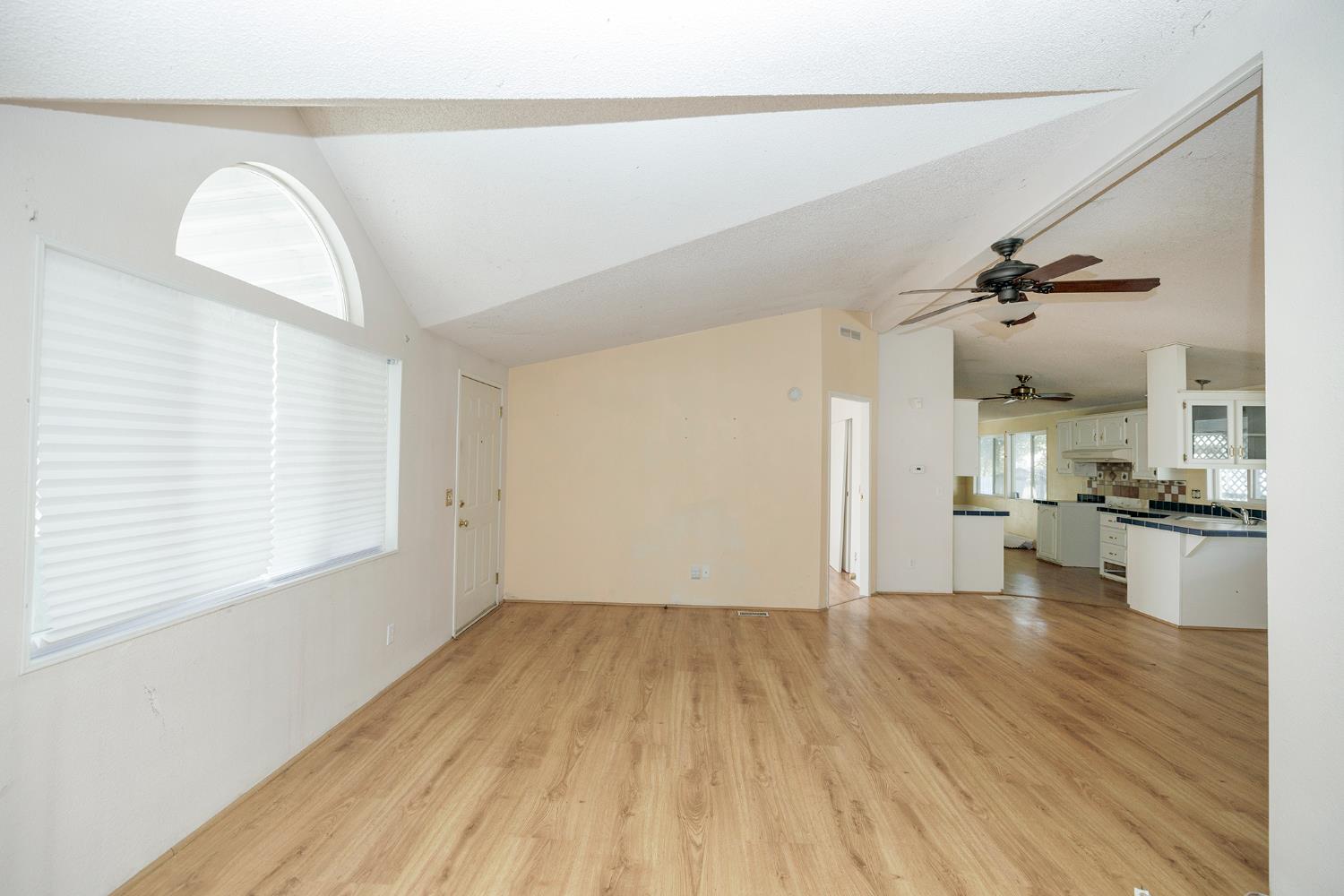 2621 Prescott Rd #160, Modesto, CA 95350