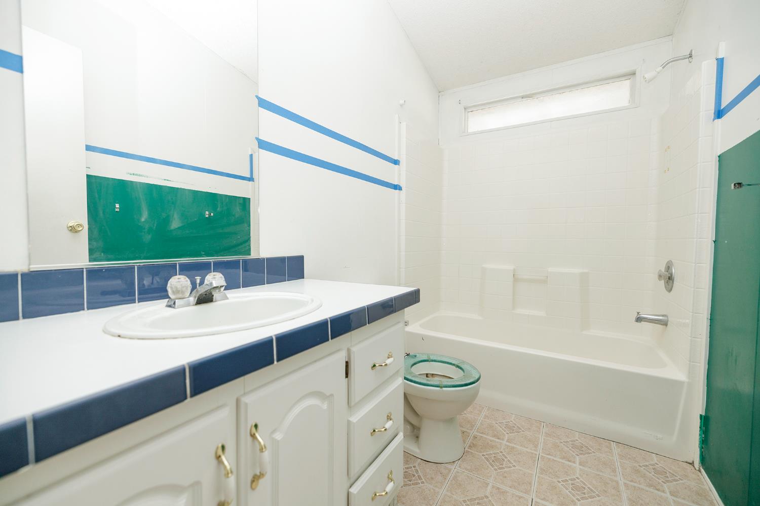 2621 Prescott Rd #160, Modesto, CA 95350