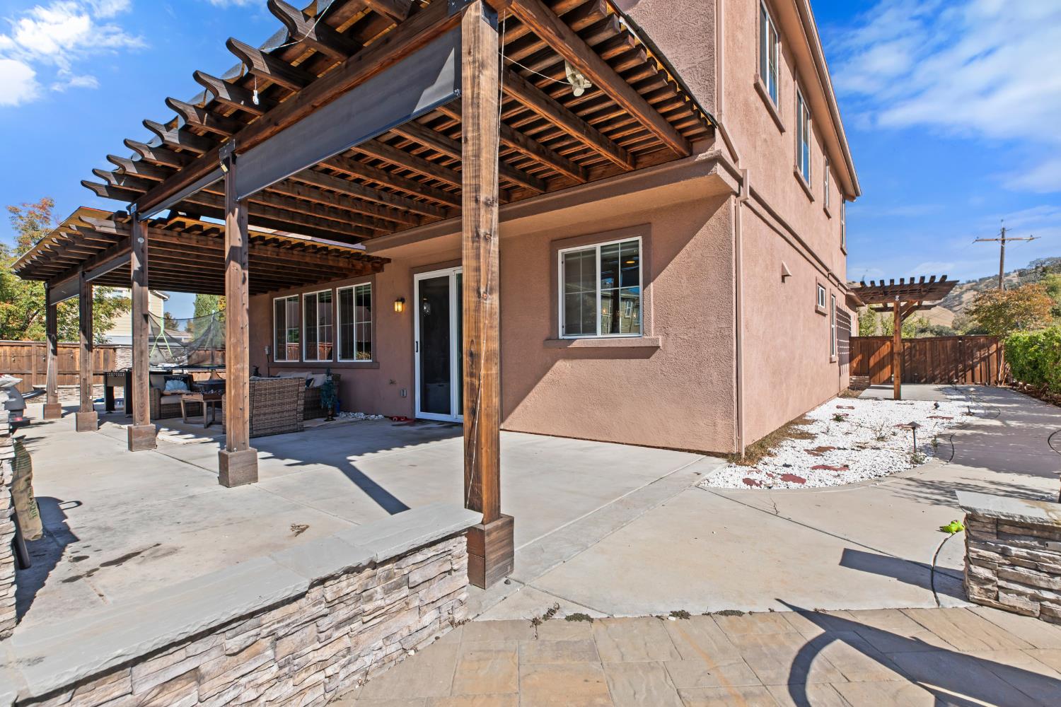 9423 Vintner Cir, Patterson, CA 95363